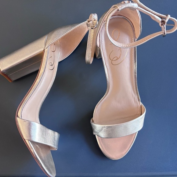 Sam Edelman gold heels - Picture 2 of 3